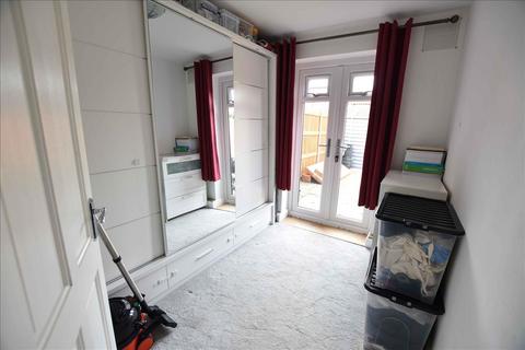 51a Fruen Road, Feltham, TW14 9NT