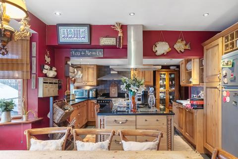 undefined, Isleworth TW7