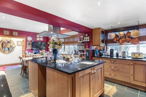 undefined, Isleworth TW7