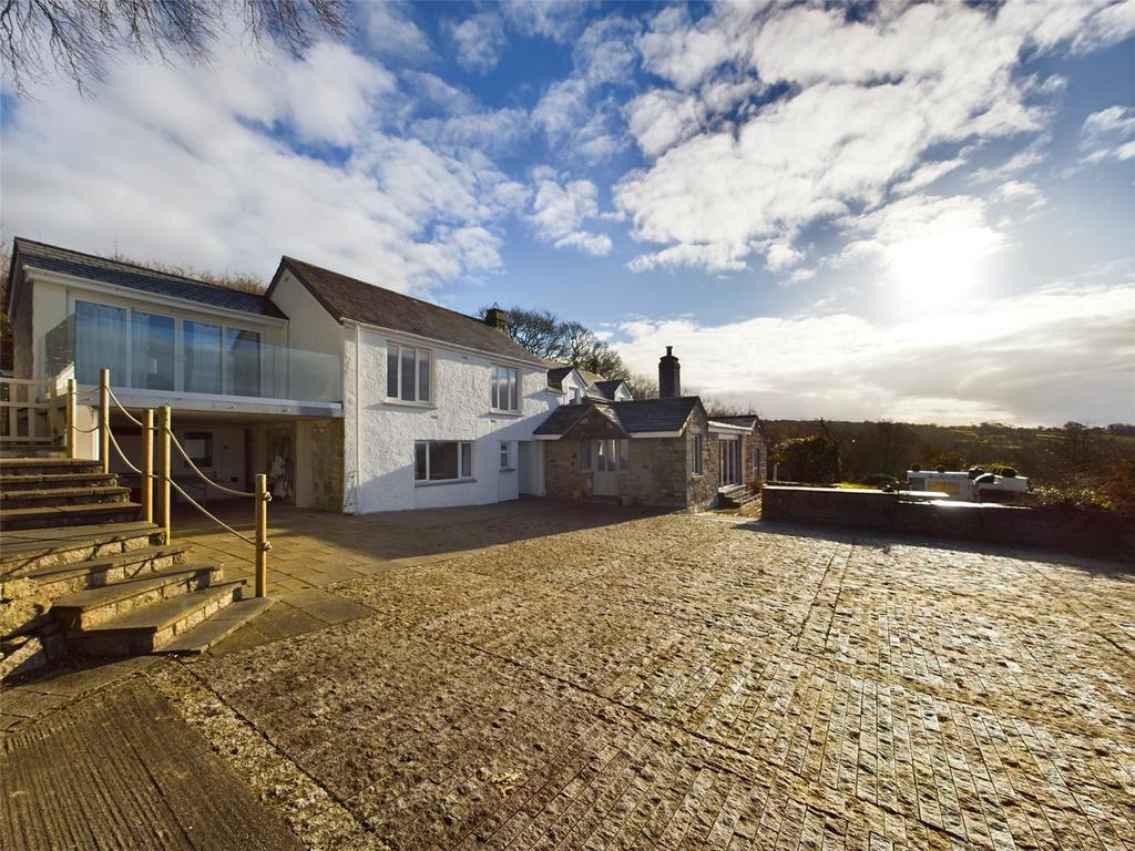 Bodmin, Cornwall 6 bed detached house for sale £900,000