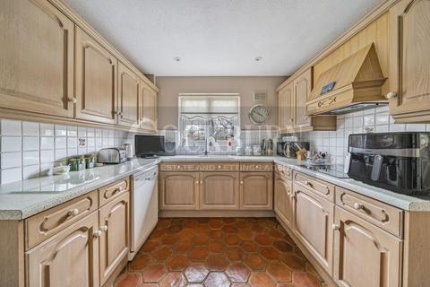 11 Margaret Gardner Drive, London, SE9 3LR