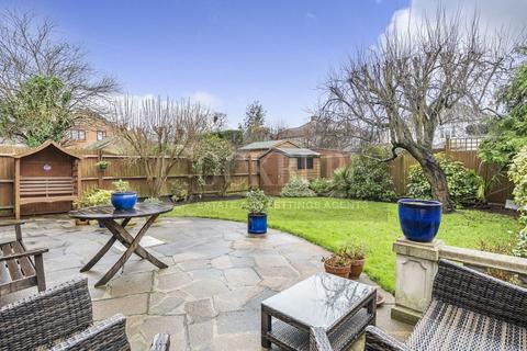 11 Margaret Gardner Drive, London, SE9 3LR