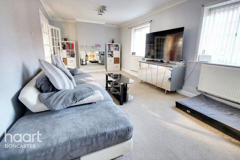 67 Attlee Avenue, New Rossington, Doncaster, DN11 0QU