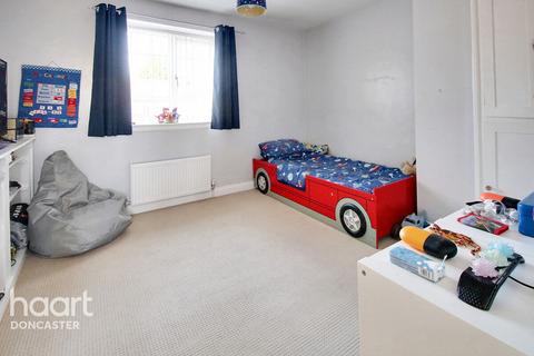 67 Attlee Avenue, New Rossington, Doncaster, DN11 0QU