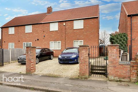 67 Attlee Avenue, New Rossington, Doncaster, DN11 0QU
