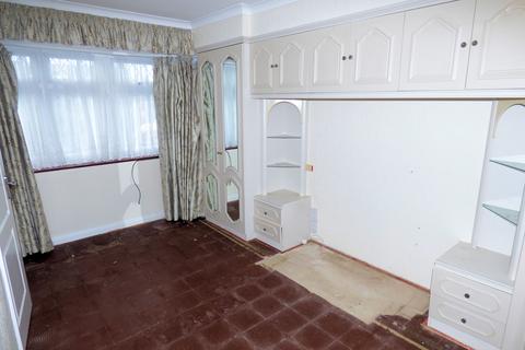 2 bedroom semi-detached bungalow for sale, Worcester Avenue, Upminster RM14