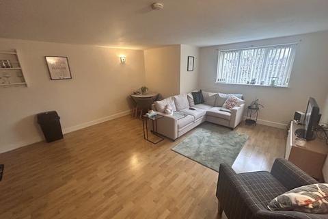 2 bedroom apartment to rent, Bevan Court, Dunlop Street, Latchford