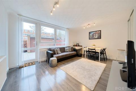 3 bedroom duplex for sale, Westbridge Road, London