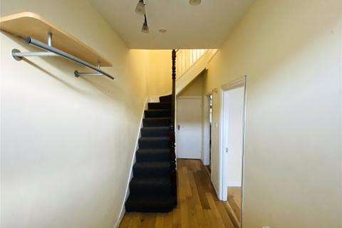 39 Sandhurst Road, London, SE6 1UP