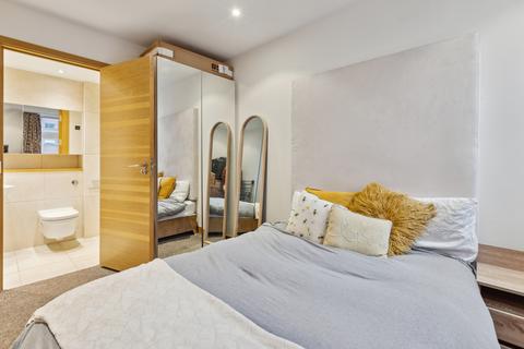 2 bedroom flat for sale, Eustace Building, 372 Queenstown Road, London