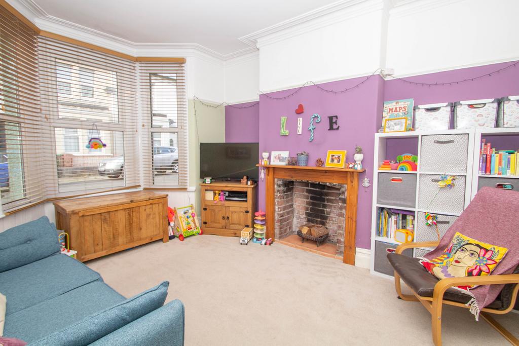 St. Avenue, PLYMOUTH PL2 3 bed terraced house for sale £250,000