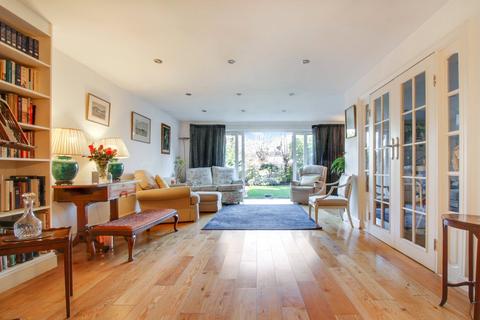 59 The Ridgeway, London, NW11 8QL