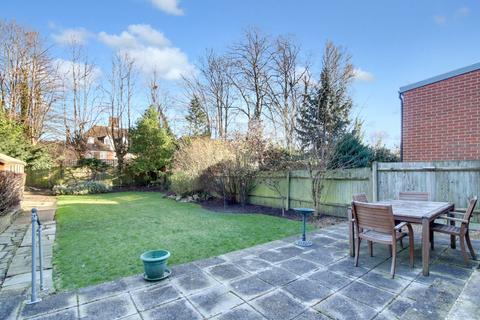 59 The Ridgeway, London, NW11 8QL