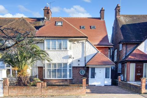59 The Ridgeway, London, NW11 8QL