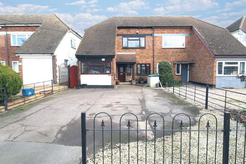 3 bedroom semi-detached house for sale, Ashingdon Road, Rochford, Essex, SS4