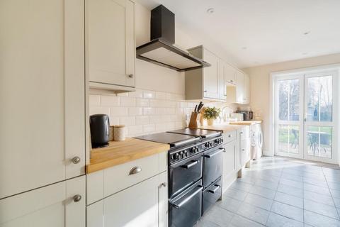 2, Carslake Cottages Bracknell Road, Brock Hill, Bracknell, RG42 6LP
