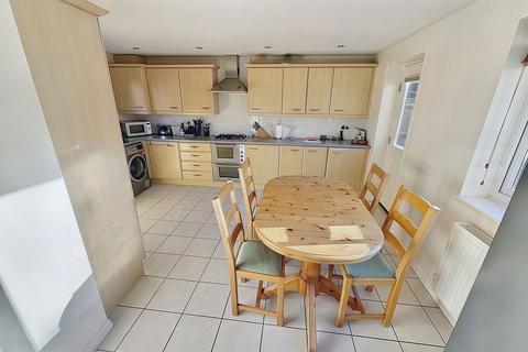12 Avocet Grove, Soham, Ely, CB7 5GN