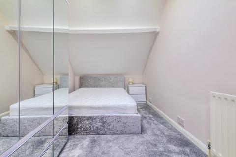 Flat 7, 44 Braxted Park, London, SW16 3AU