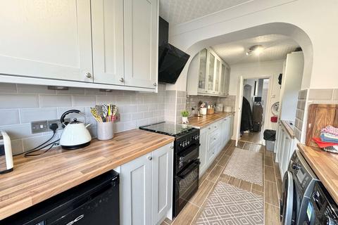 2 bedroom terraced house for sale - Lewes Road, Newhaven