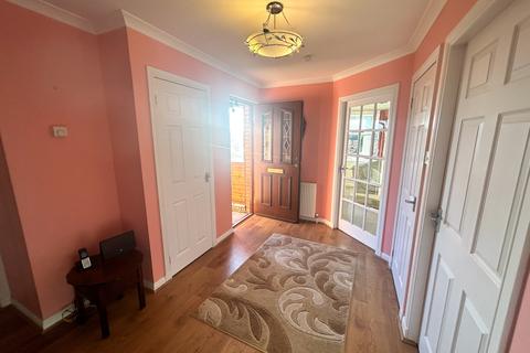 25 Elms Crescent, Maybole, KA19 8BF