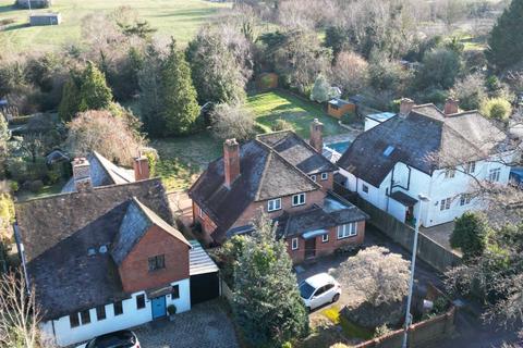 74 Elm Road, Earley, Reading, RG6 5TR
