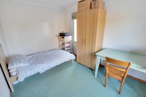 74 Elm Road, Earley, Reading, RG6 5TR
