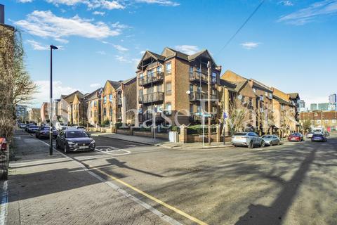 9 Horseshoe Close, London, E14 3EP