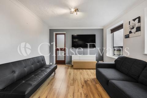 9 Horseshoe Close, London, E14 3EP
