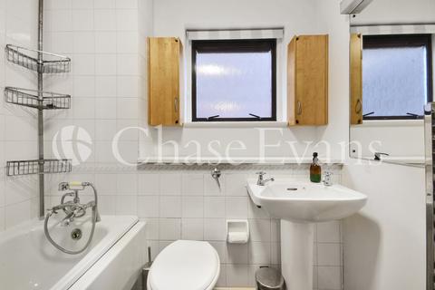 9 Horseshoe Close, London, E14 3EP