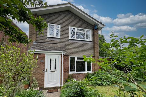 3 bedroom detached house for sale, Almswood Road, Tadley, RG26