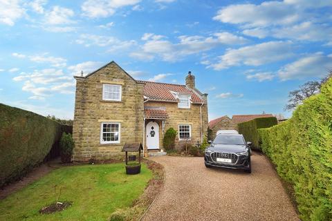 Lilac Cottage Bridge Close, Burniston, Scarborough, YO13 0HS