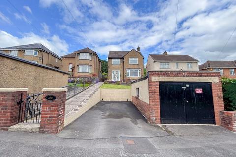 3 bedroom detached house for sale, Usk Road, Pontypool, NP4