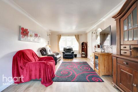 65 Clickett Hill, Basildon, SS14 1NN