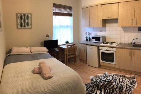 3 bedroom house share to rent, Portnall Road, London, W9 3BN