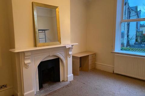 4 bedroom semi-detached house for sale, Belmont Street, Huddersfield, West Yorkshire, HD1