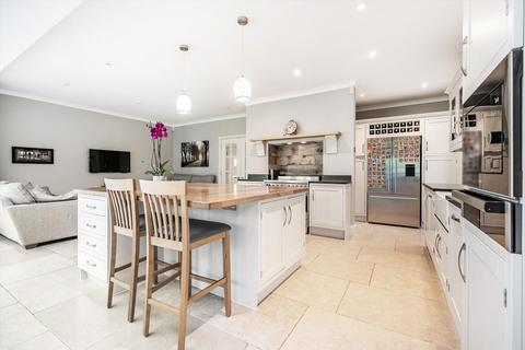 20 Hazel Grove, Kingwood, Henley-on-thames, RG9 5NH