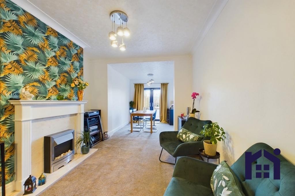 Spendmore Lane, Coppull, PR7 5DE 3 bed semidetached house for sale £