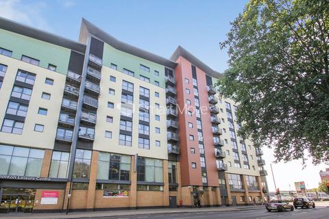 2 bedroom flat for sale, The Broadway, Edmonton, N9