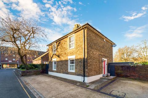 55 Layton Road, Brentford, TW8 0PX