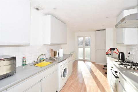 2 bedroom flat for sale, Comptons Lane, Horsham, West Sussex