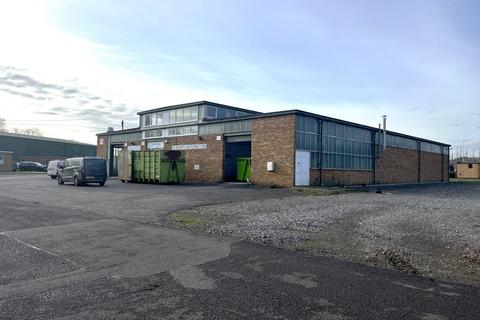 Industrial unit to rent, Aylesbury HP18