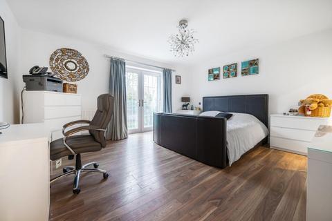 28 Hayes Way, Beckenham, BR3 6RL