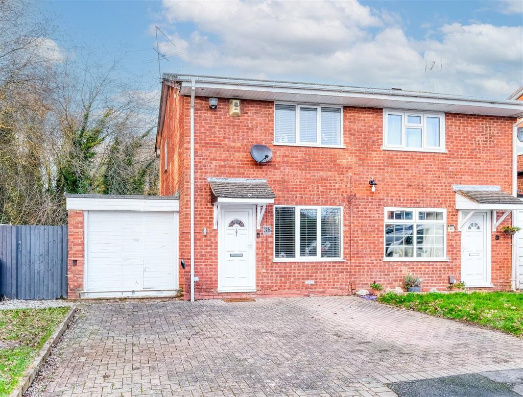 Paxford Close, Church Hill North, Redditch B98 8RH 2 bed semidetached