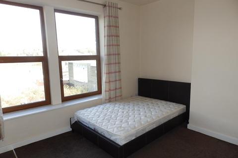 1 bedroom flat to rent, Briggate, Shipley, West Yorkshire, BD17