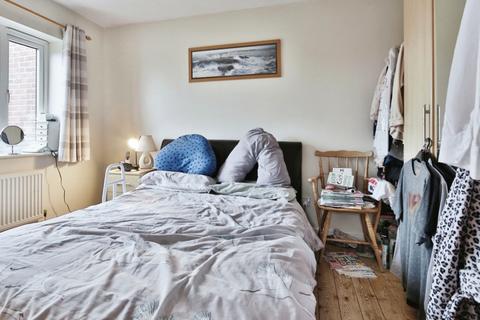 3 bedroom semi-detached house for sale - Rainswood Close, Kingswood, Hull, HU7 3EW