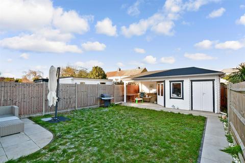 34 Oldfield Road, Bexleyheath, DA7 4EA