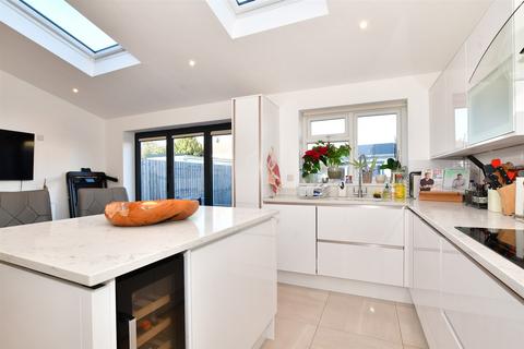 34 Oldfield Road, Bexleyheath, DA7 4EA