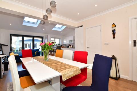 34 Oldfield Road, Bexleyheath, DA7 4EA