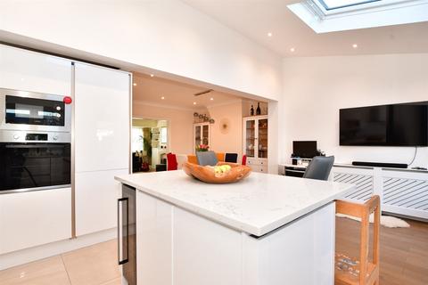 34 Oldfield Road, Bexleyheath, DA7 4EA