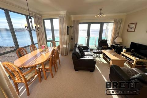 2 bedroom flat for sale, Smoke House Quay, Milford Haven, Pembrokeshire. SA73 3BD